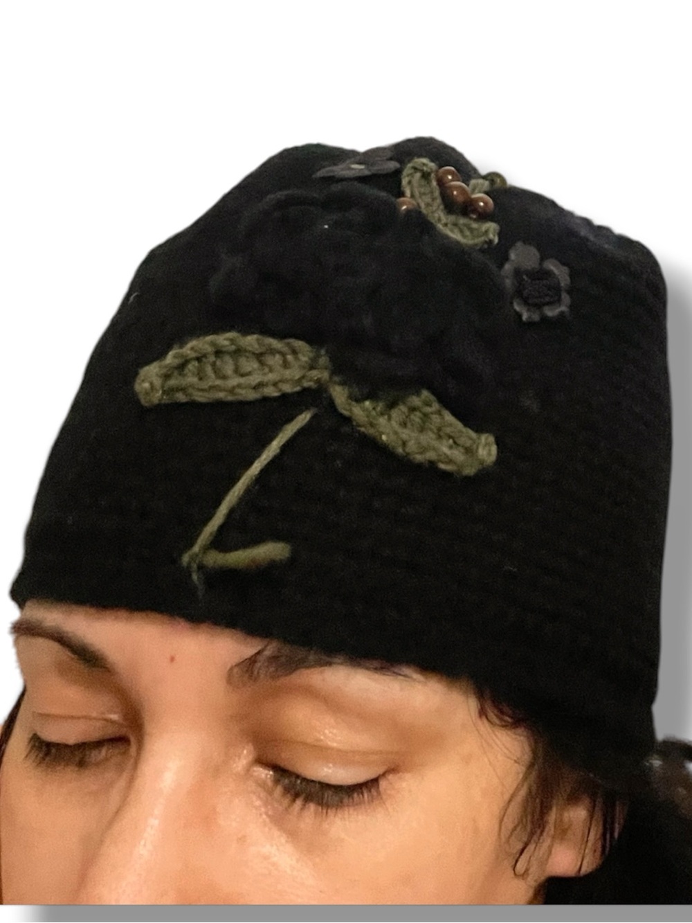 Vintage Women’s Retro Black Knitted Floral Beanie